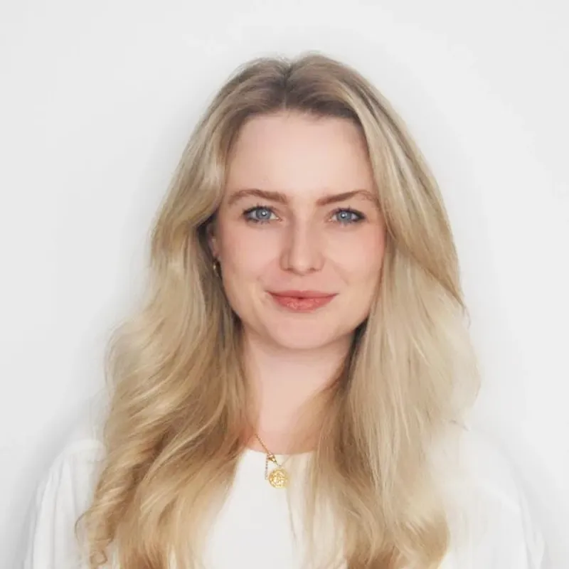 Portrait of Vanessa Shanks.